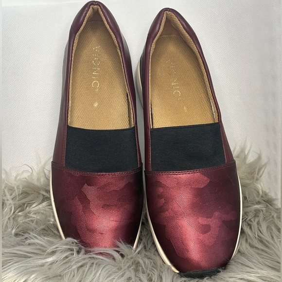Vionic Women Shoes Cosmic Cameo Arch Support Slip On Wine Burgundy Size 7.5 - Picture 3 of 5